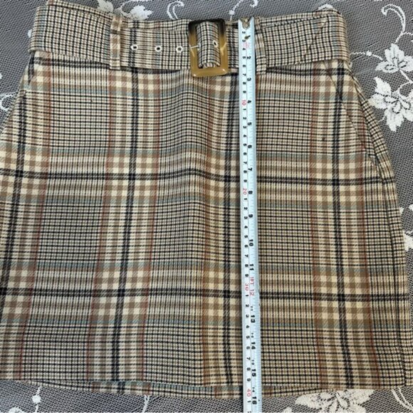 Aritzia Babaton Erickson Plaid Belted Mini Skirt Sz 6 - Picture 10 of 13